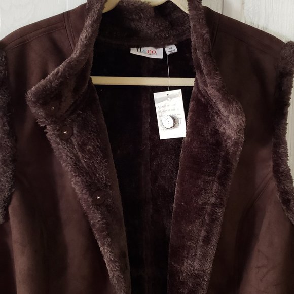 Denim & Co. 3X  Faux Suede Vest with Faux Fur Lining - Picture 7 of 9